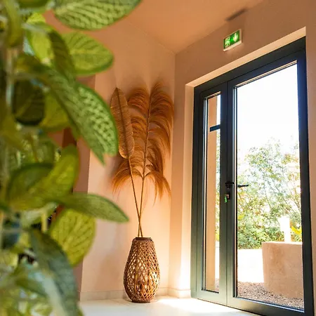 Domaine De La Testa 2*